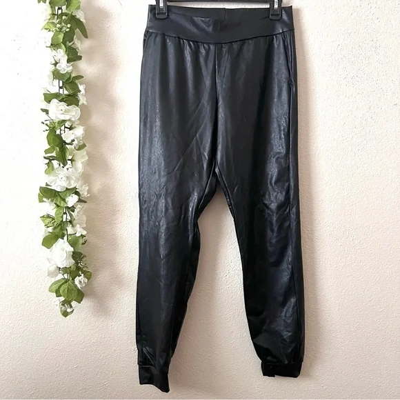 Commando Commando - Picture 2 of 12